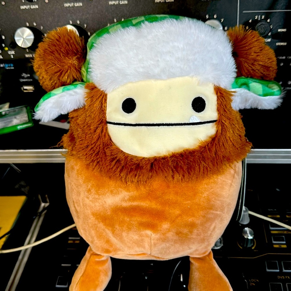 Squishmallows Benny Bigfoot plush new